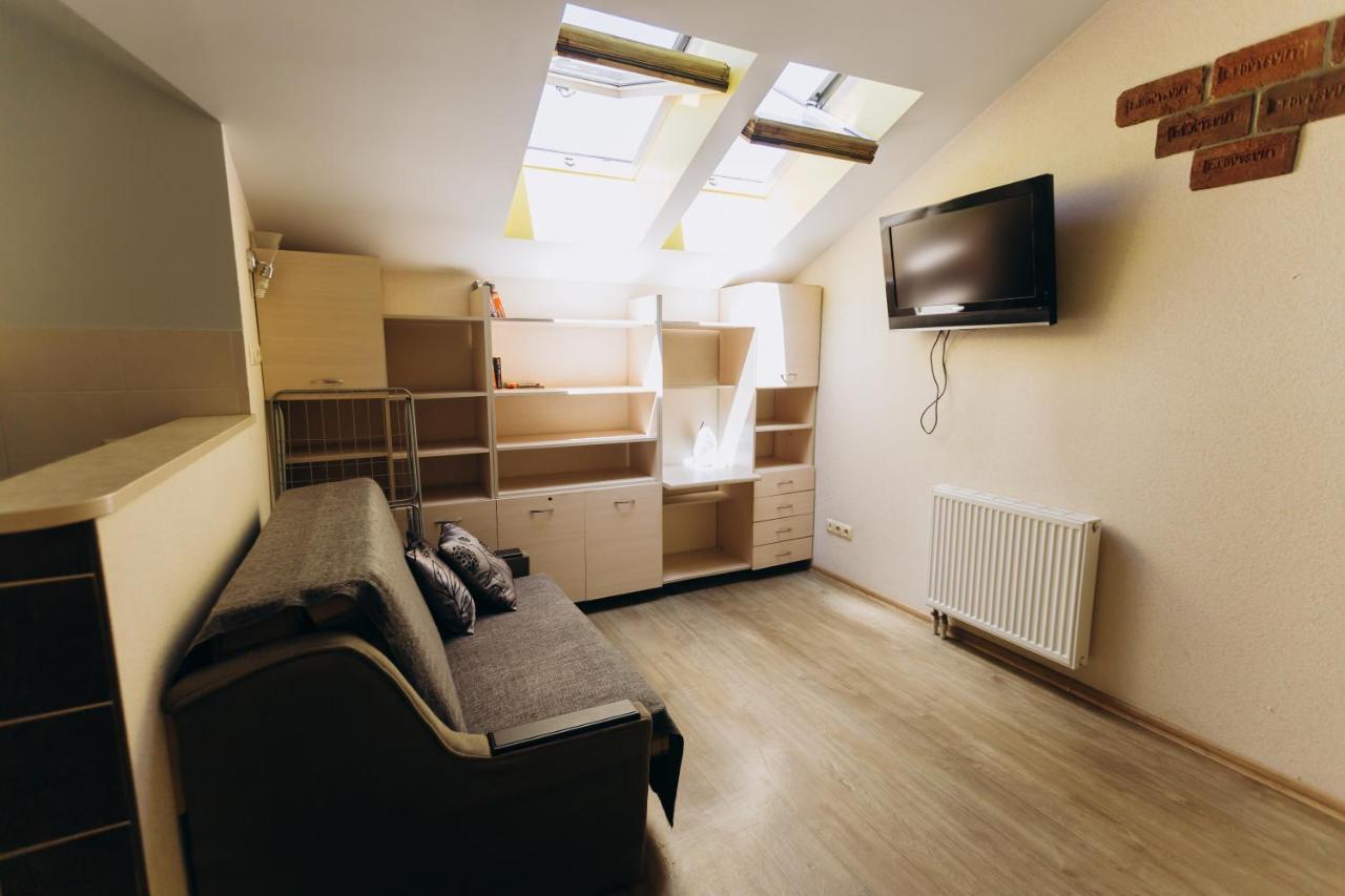 Затишні Apartments Біля Жд Вокзалу 이바노프란키우스크 외부 사진